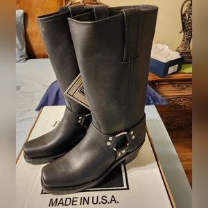 FRYE LEATHER BOOTS NEW